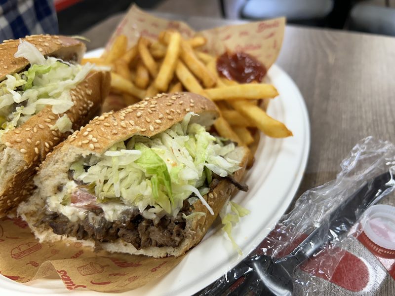 Peepo's Taylor food